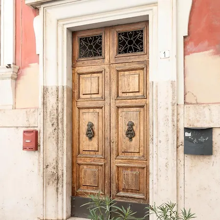 Appartamento Iside At Colosseum -2 Bedrooms 2 Bathrooms Roma